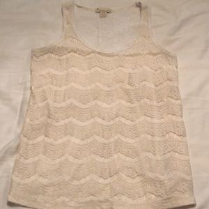 Forever 21 lace tank top size medium. Ivory